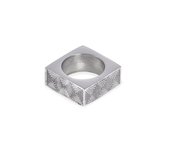 Mell - Embossed Metal Napkin Ring